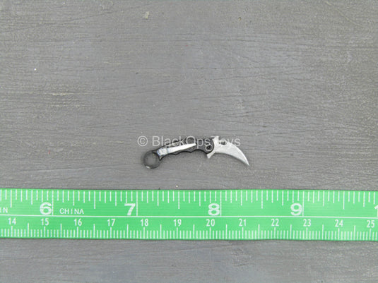 Wolf Warrior - Metal Karambit Knife