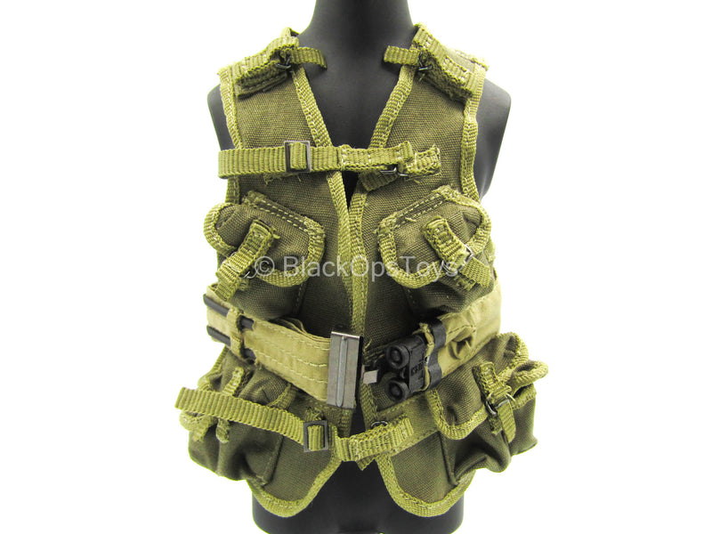 Load image into Gallery viewer, WWII - US Captain Miller - Ranger Assault Vest w/Floatation Belt
