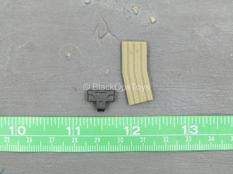 Load image into Gallery viewer, US Navy - DEVGRU CQC Operator - 5.56 Magazine w/Mag Pul
