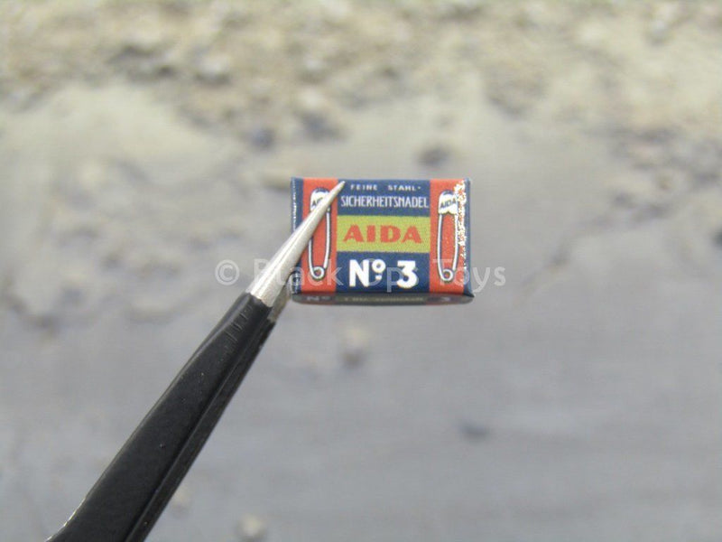 Load image into Gallery viewer, WWII - German Combat Medic Peter - Safety Pins and Boxes

