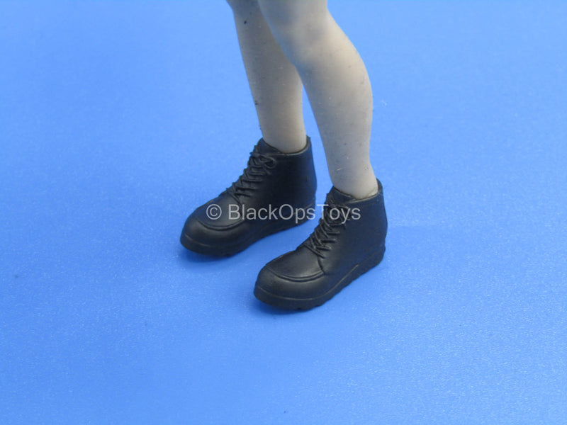 Load image into Gallery viewer, 1/12 - Custom - Female Hiking Boots (Peg Type)
