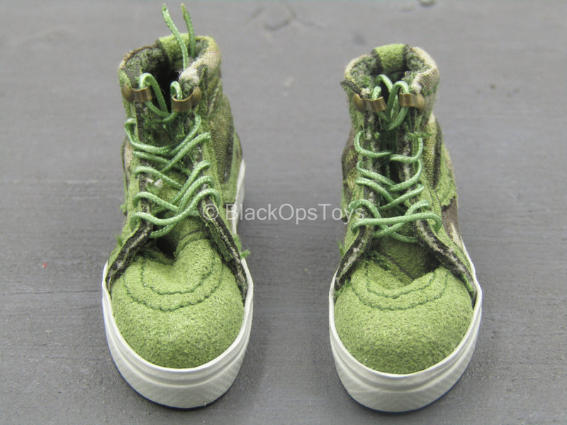 Load image into Gallery viewer, Armed Female 3.0 - Green Tropical Multicam SK8 Shoes
