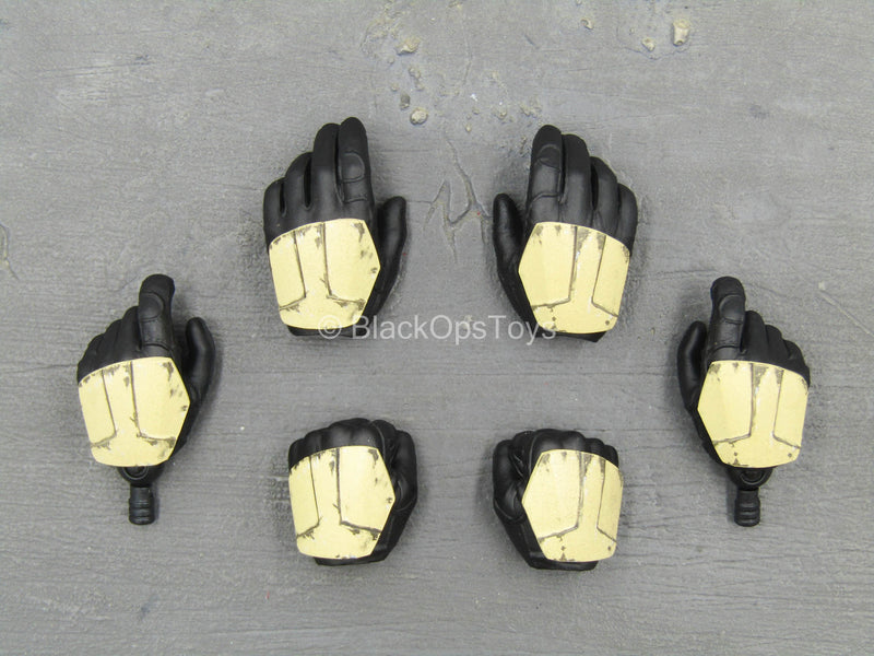 Load image into Gallery viewer, Star Wars Shoretrooper - Black &amp; Tan Armored Gloved Hand Set
