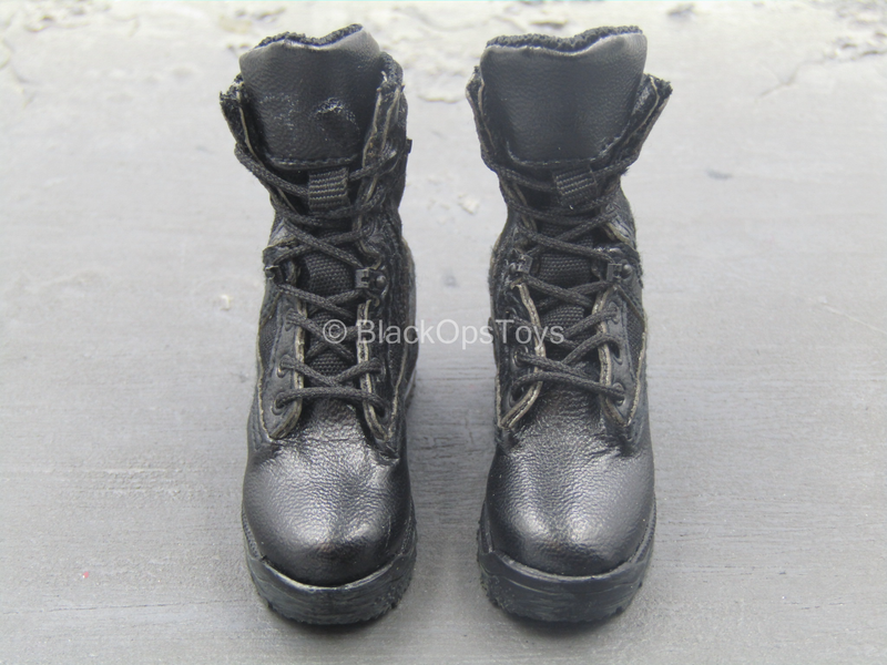 Load image into Gallery viewer, Operation Red Sea PLA Medic - Black Combat Boots (Peg Type)
