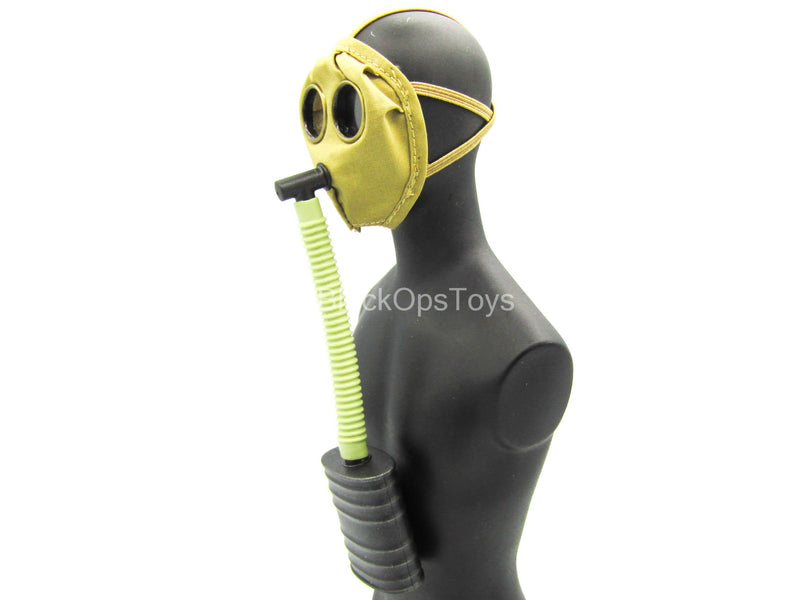 Load image into Gallery viewer, WWI - Lance Corporal William - Small Box Respirator
