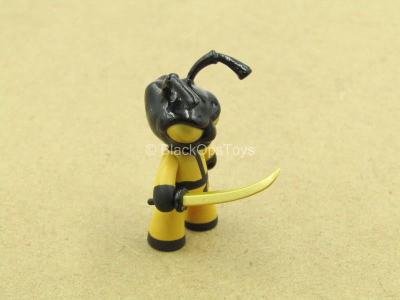 Load image into Gallery viewer, 1/12 - Golden Dragon - Gomez - Mez-Itz Minifigure w/Sword
