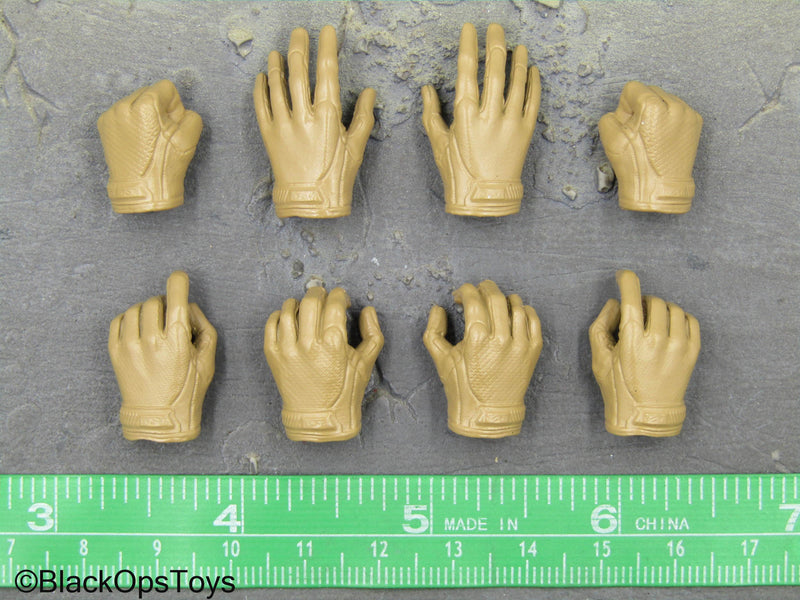 Load image into Gallery viewer, USMC Dog Trainer - Tan Female Gloved Hand Set
