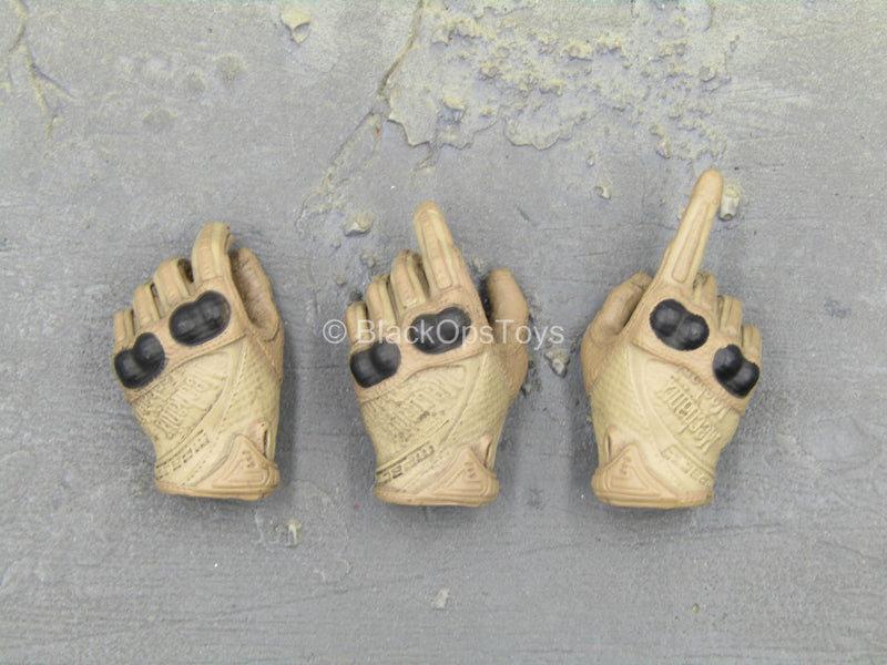 Load image into Gallery viewer, 31st Marine Expeditionary Unit - Tan Gloved Hand Set
