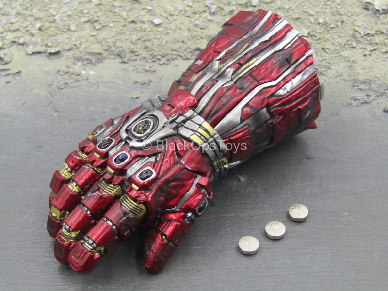 Load image into Gallery viewer, Avengers Endgame Captain Marvel - Light Up Infinity Gauntlet
