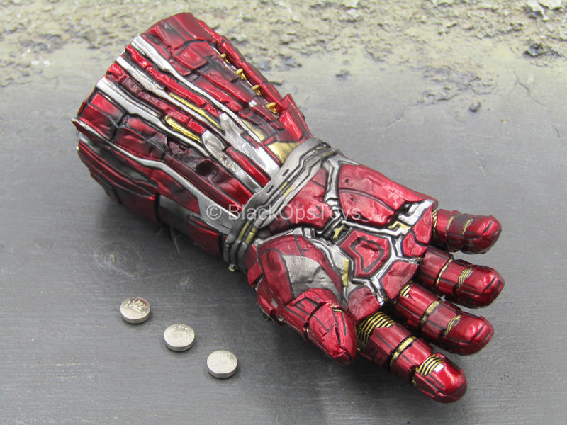 Load image into Gallery viewer, Avengers Endgame Captain Marvel - Light Up Infinity Gauntlet
