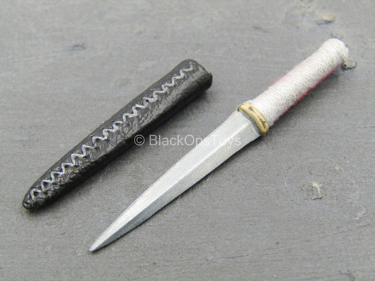 Macbeth - Metal Dagger w/Black Sheath