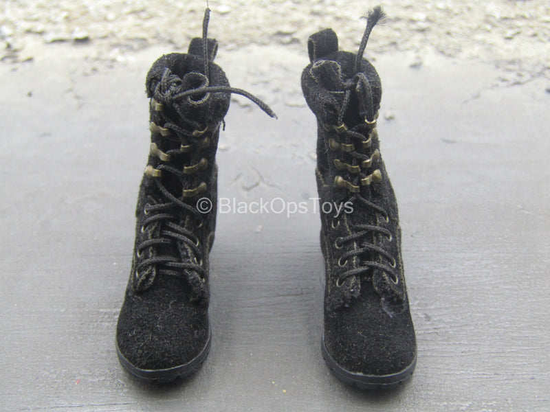 Load image into Gallery viewer, Blue Jacket &amp; Gray Pants w/Maxpedition Bag &amp; Boots
