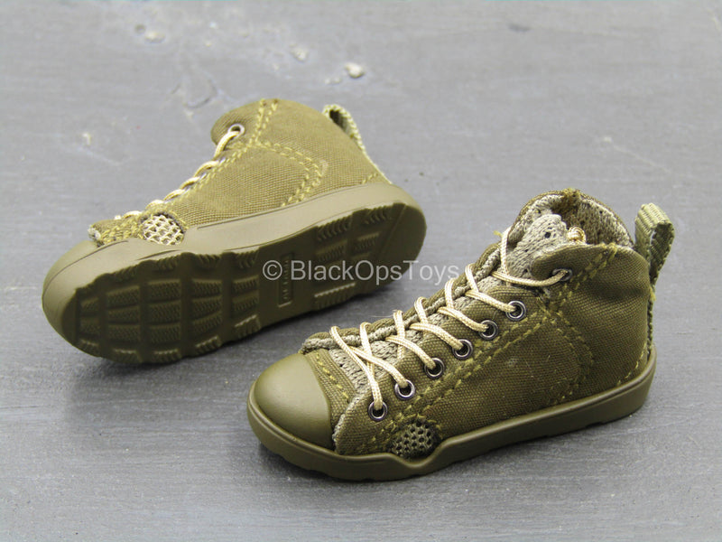 Load image into Gallery viewer, SMU Tier 1 Operator Part XII - Green Shoes (Peg Type)
