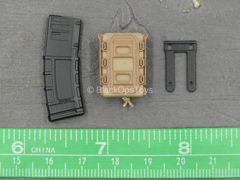 Load image into Gallery viewer, SMU Tier 1 Operator Part XII - 5.56 30 Round Magazine w/Fast Mag Holster
