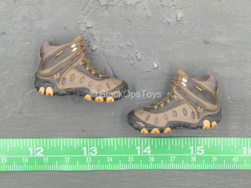 Load image into Gallery viewer, Pink Jacket &amp; Tan Pants w/Brown Shoes

