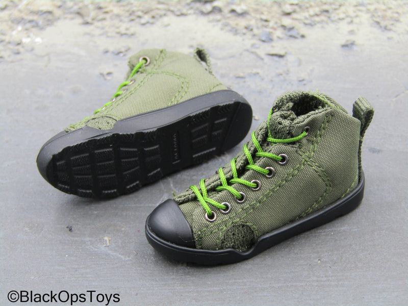 Load image into Gallery viewer, Crisis Response Force - Green Combat Shoes (Peg Type)
