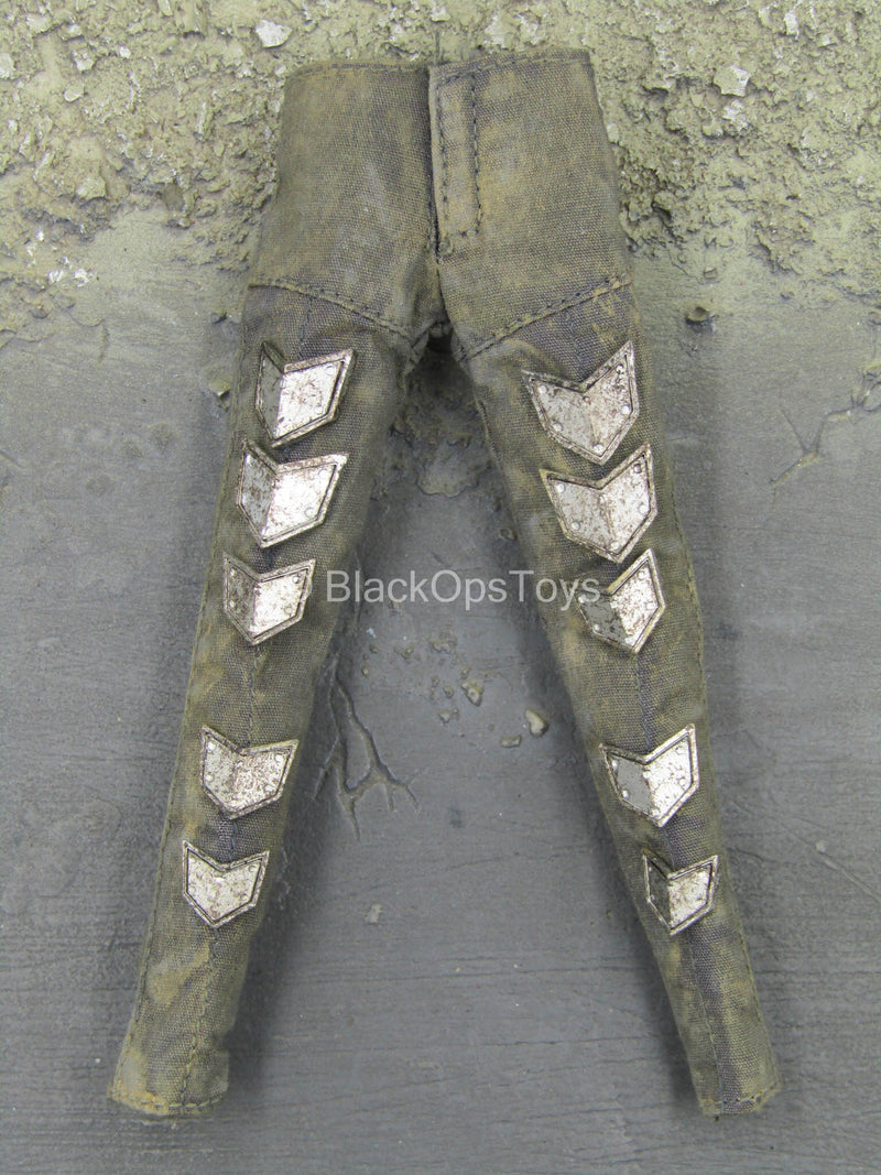 Load image into Gallery viewer, Dorohedoro - Ebisu - Small Weathered Grey Pants
