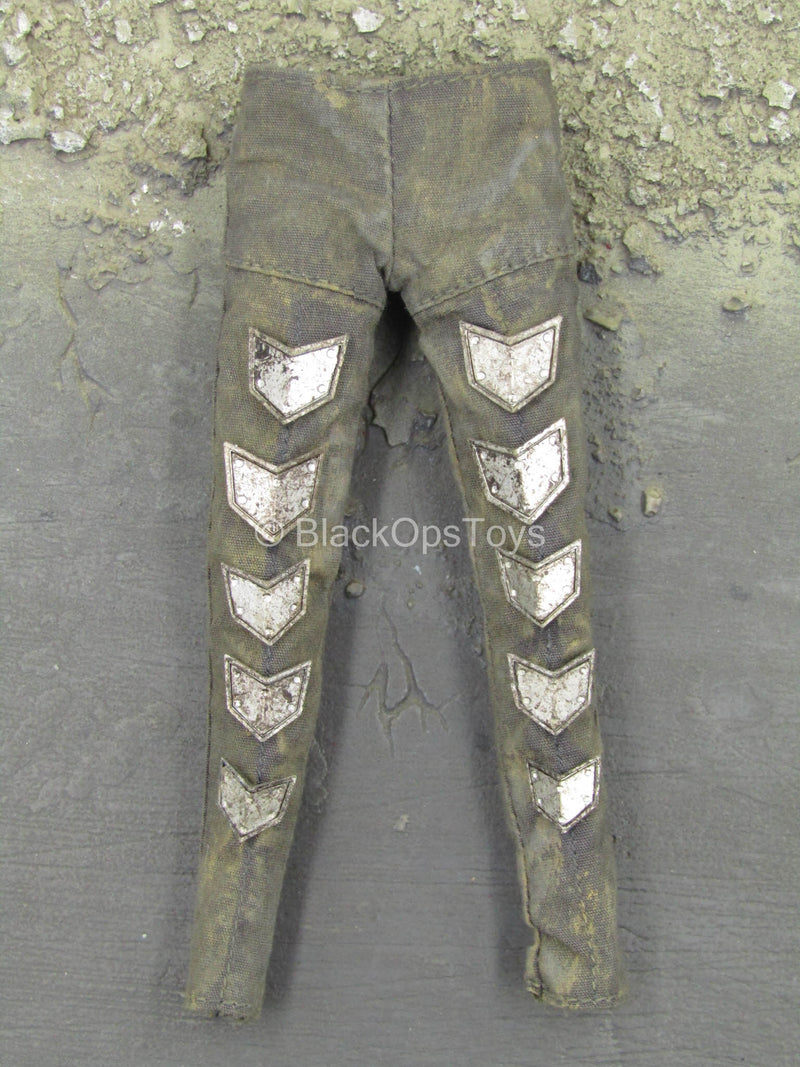 Load image into Gallery viewer, Dorohedoro - Ebisu - Small Weathered Grey Pants
