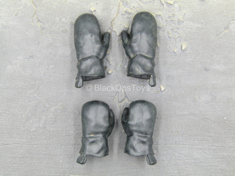 Load image into Gallery viewer, Dorohedoro - Ebisu - Small Weathered Black Gloved Hands
