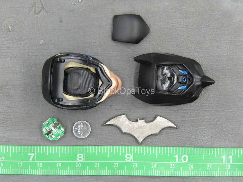 Load image into Gallery viewer, Ninja Batman Modern Ver - Light Up Head Sculpt
