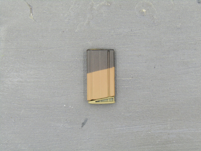 Load image into Gallery viewer, 7.62 AR 20 Round Tan &amp; Black SCAR Ammo Mag w/Mag Pull
