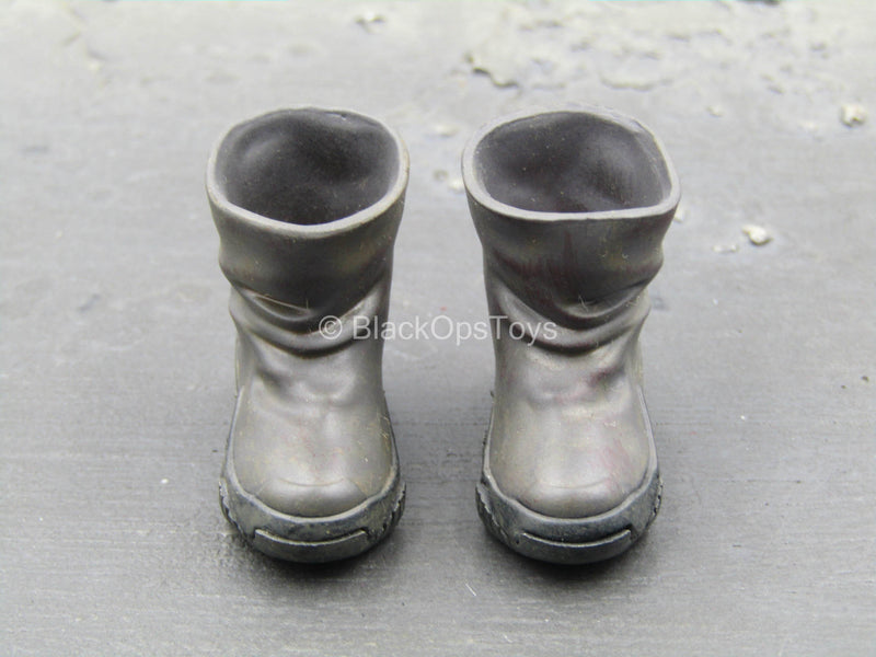 Load image into Gallery viewer, Dorohedoro - Ebisu - Small Weathered Black Boots (Peg Type)

