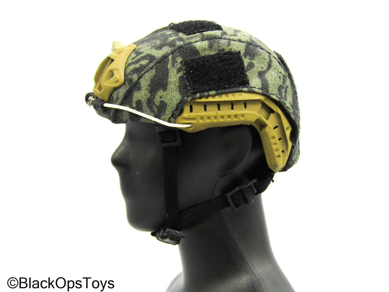 Load image into Gallery viewer, Crisis Response Force - Black Multicam Helmet
