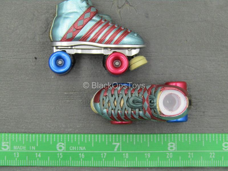Load image into Gallery viewer, Birds Of Prey Harley Quinn - Female Roller Skate Shoes (Peg Type)
