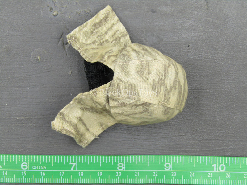 Load image into Gallery viewer, GI JOE - Desert Trooper Dusty - Desert Camo Helmet w/Dust Flaps
