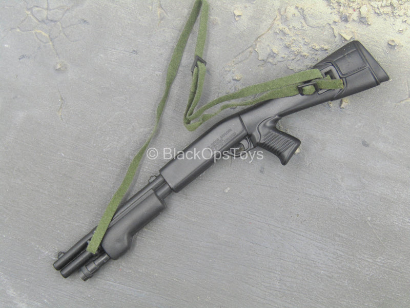 Load image into Gallery viewer, Cleveland PD SWAT Team - Black METAL Shotgun w/Sling
