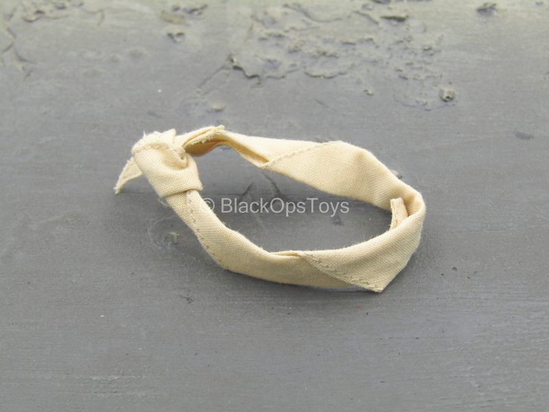 Load image into Gallery viewer, Assassins Creed Rogue - Shay - Weathered White Scarf
