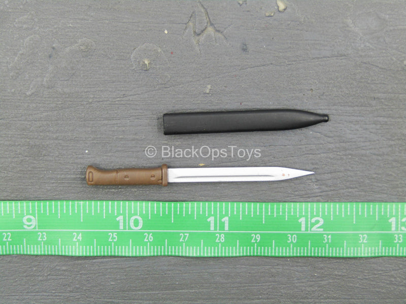 Load image into Gallery viewer, WWII Collections - Dagger w/Sheath
