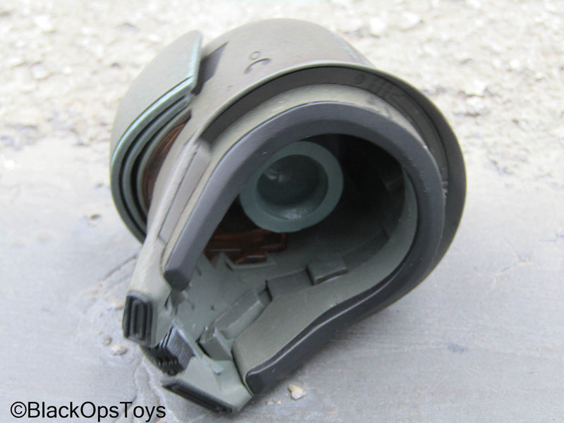 Load image into Gallery viewer, Star Wars Transport Trooper - Green Trooper Helmeted Head Sculpt

