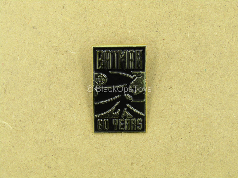 Load image into Gallery viewer, 1/12 - Batman - &quot;Batman 80 Years&quot; Pin
