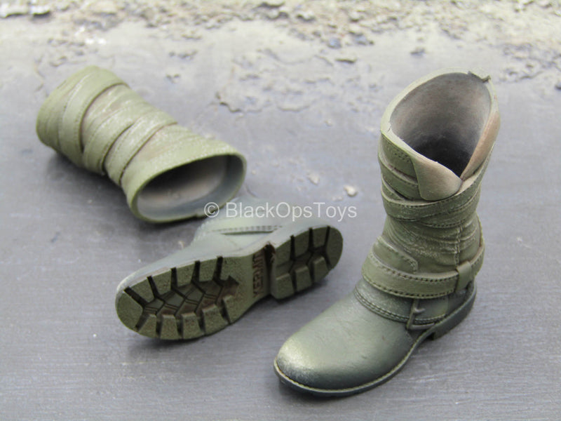 Load image into Gallery viewer, Detroit Revolution - Kara - Weathered Boots (Peg Type)
