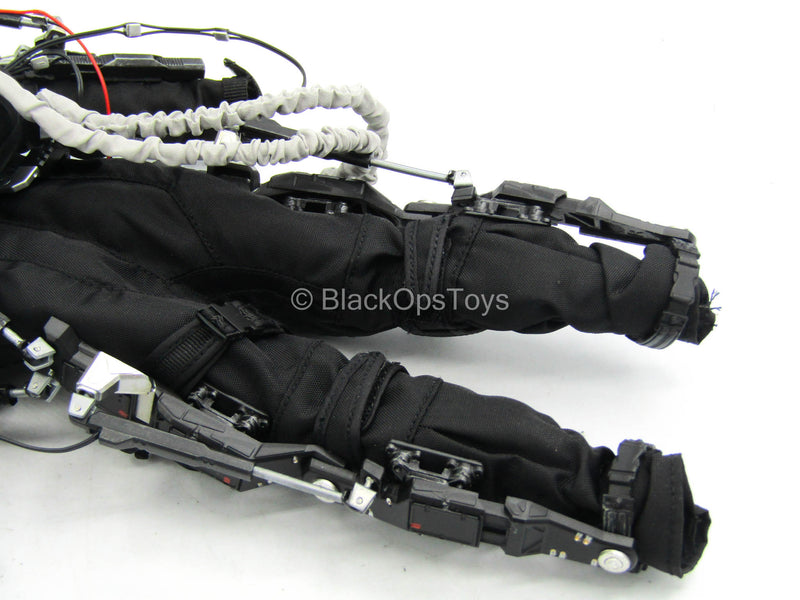 Load image into Gallery viewer, The Wandering Earth - Detailed Black Exo-Suit w/Helmet
