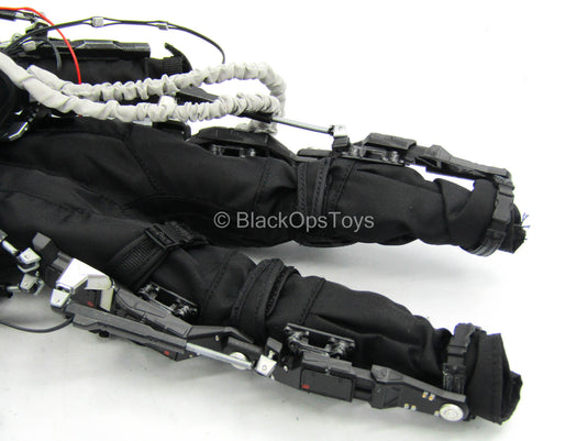 The Wandering Earth - Detailed Black Exo-Suit w/Helmet