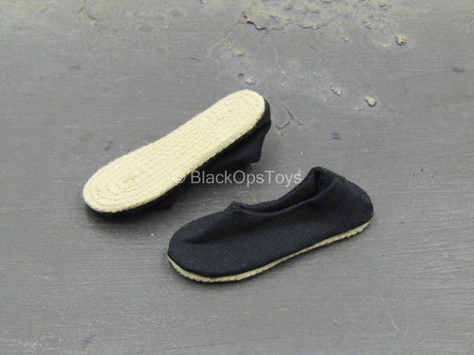 Brave In Triangle - Slip On Shoes (Foot Type)