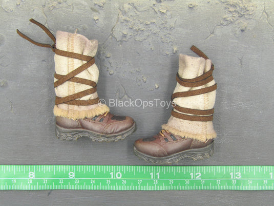 Apexplorers - Ice & Laser - Brown Boots w/Tan Gaiters (Peg Type)