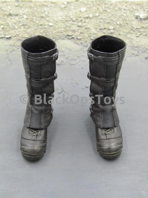 Hot Toys 1/6 Scale Civil War Captain America Black Sneakers & Leg Guards Peg Type