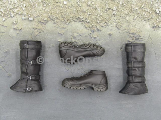 Hot Toys 1/6 Scale Civil War Captain America Black Sneakers & Leg Guards Peg Type