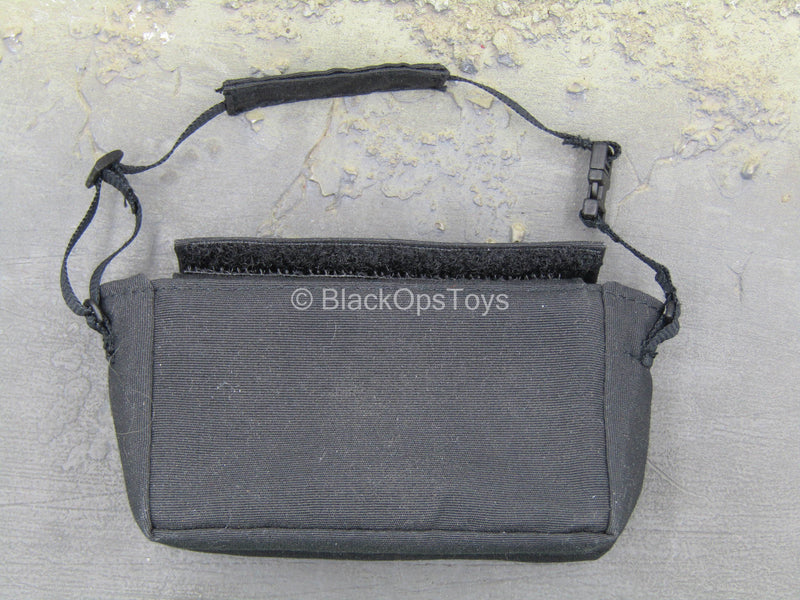 Load image into Gallery viewer, Black Cross Body Bag
