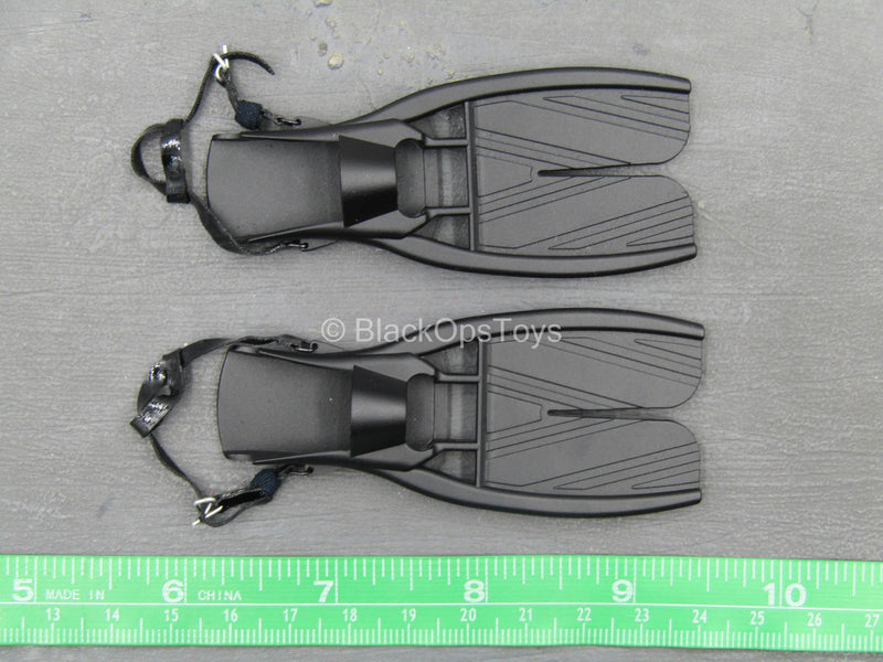 Load image into Gallery viewer, Ghosts Raider Lillian - Pair of Fins
