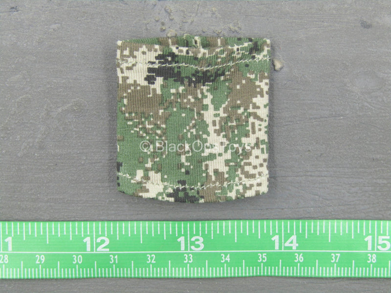 Load image into Gallery viewer, PLA Desert Wolf - Woodland Type 07 Camo Neck Toque
