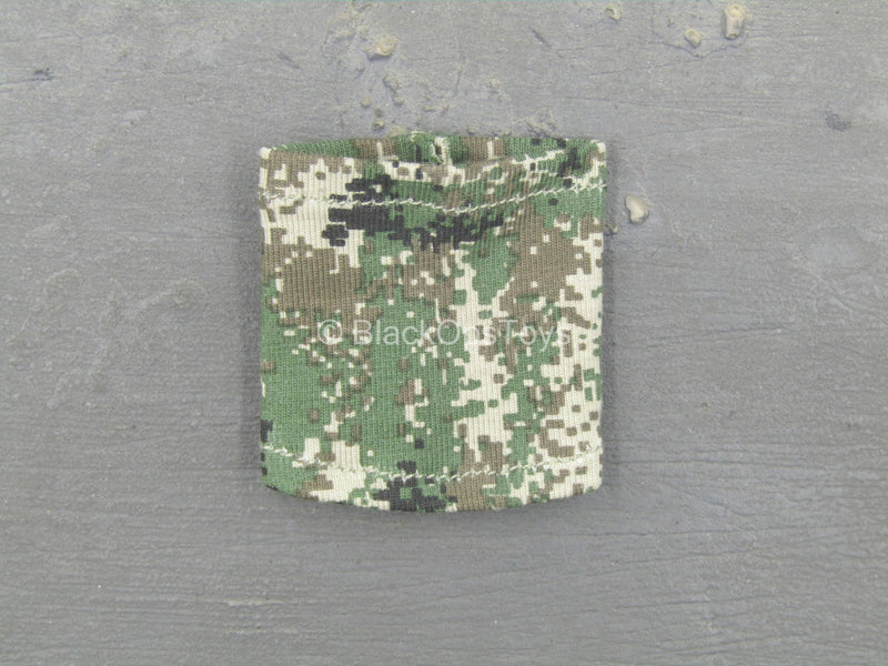 Load image into Gallery viewer, PLA Desert Wolf - Woodland Type 07 Camo Neck Toque

