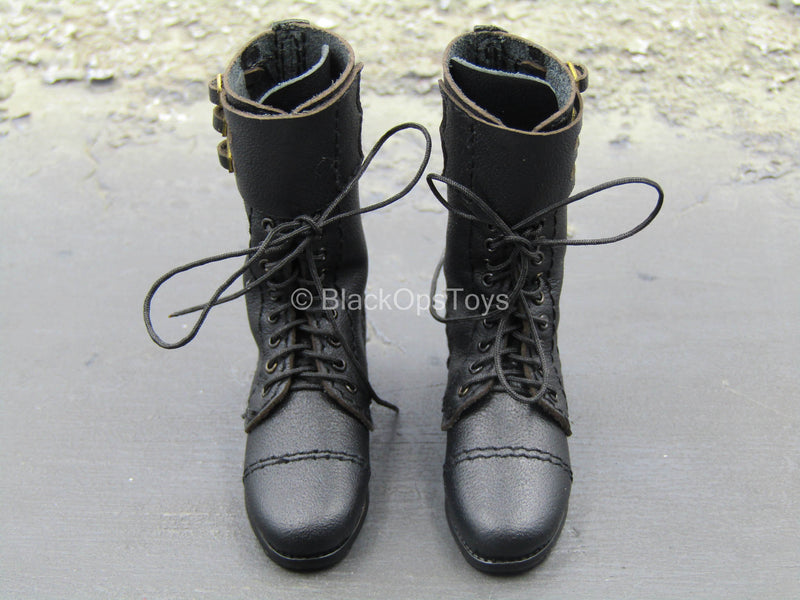 Load image into Gallery viewer, WWII - British Army - Black Combat Boots (Foot Type)
