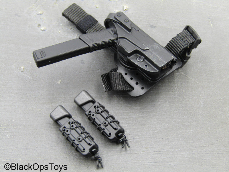 Load image into Gallery viewer, Task Force 58 PO1 Brad - Pistol w/Black Drop Leg Holster
