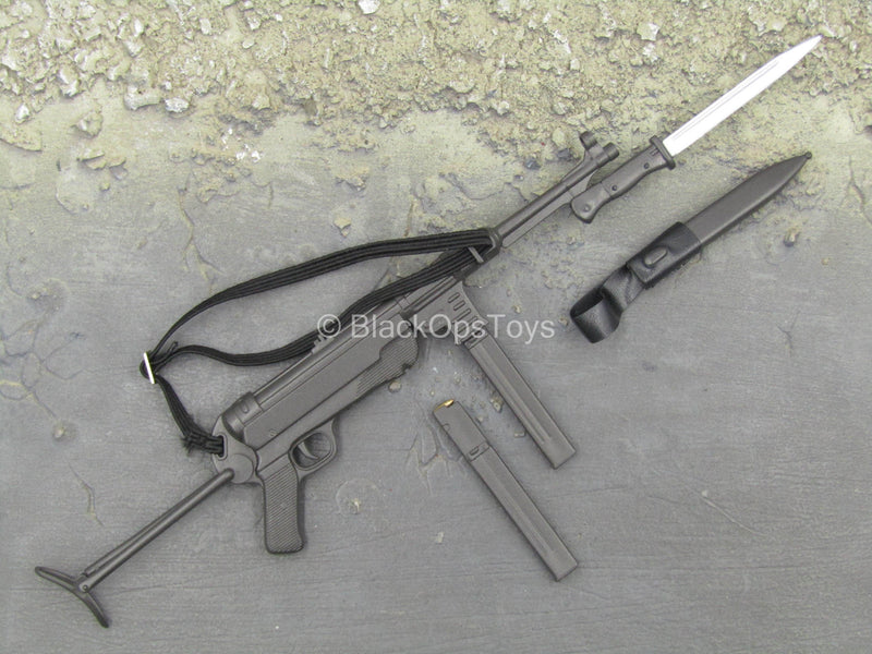 Load image into Gallery viewer, WWII - MP 40 Submachine Gun w/Bayonet &amp; Folding Stock

