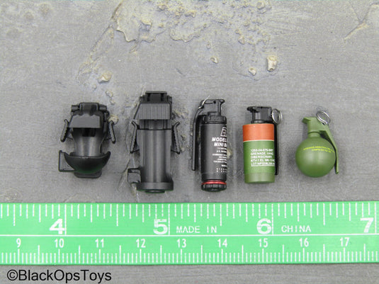 Task Force 58 PO1 Brad - Grenade Set w/Fast Release Holsters