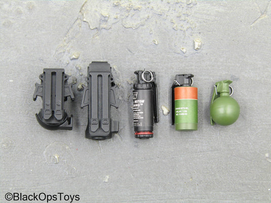 Task Force 58 PO1 Brad - Grenade Set w/Fast Release Holsters